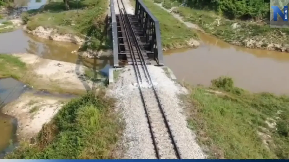 โจรใต้ป่วนไม่หยุด ลอบบึ้มรางรถไฟที่ยะลา ต้องหยุดให้บริการไปสุไหงโกลก โจรใต้ป่วนไม่หยุด ลอบบึ้มรางรถไฟที่ยะลา ต้องหยุดให้บริการไปสุไหงโกลก