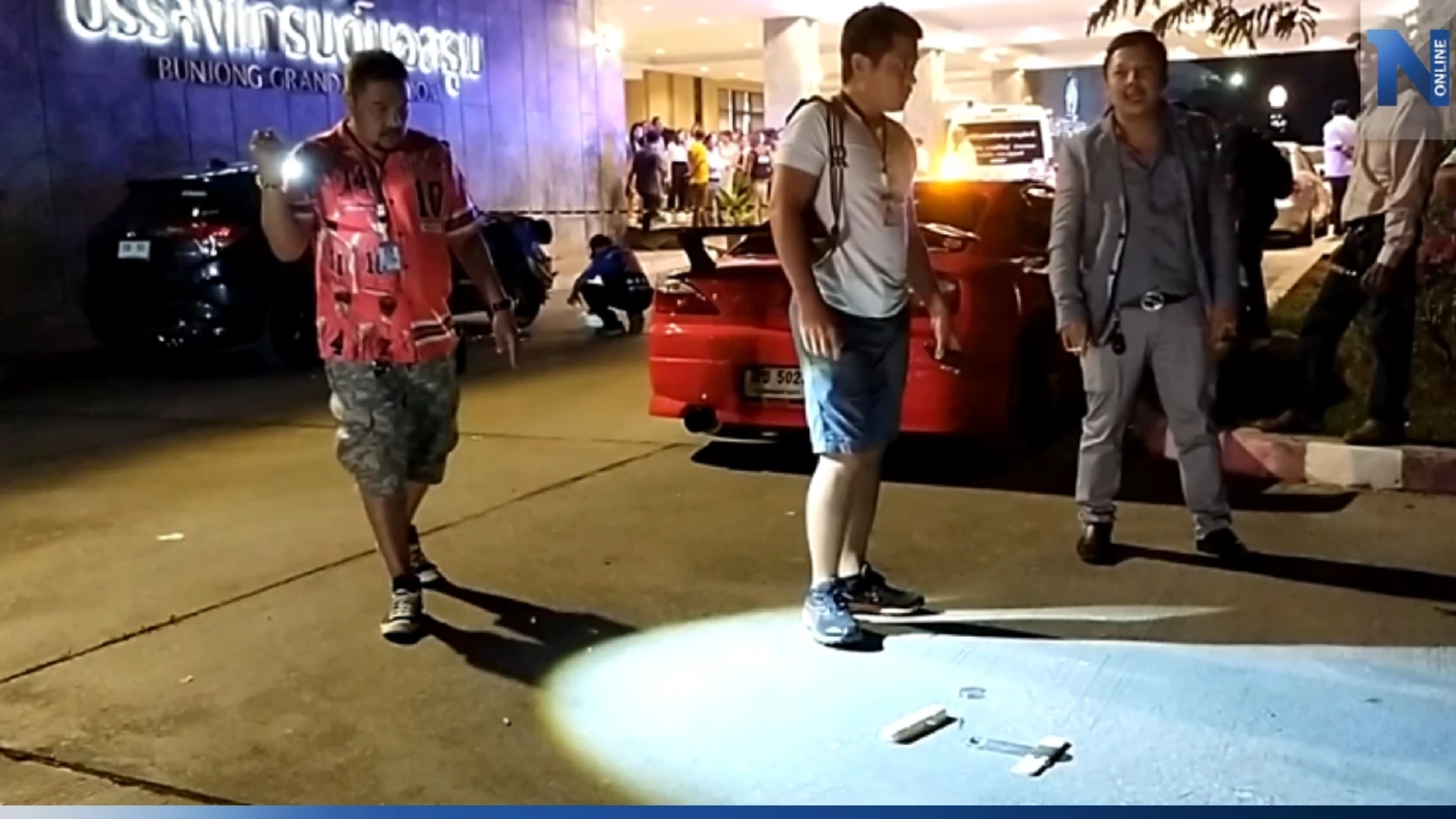 ออกหมายจับ 2 ร่วมผู้ก่อเหตุ ศึกดวลปืนสุราษฎร์ จับแล้ว 1 มือทิ้งปืน ล่า 1 มือยิง