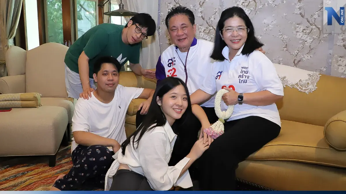 "คุณหญิงหน่อย"พาครอบครัวกราบเจ้าอาวาสวัดไตรมิตรฯขอพรวันครอบครัว "คุณหญิงหน่อย"พาครอบครัวกราบเจ้าอาวาสวัดไตรมิตรฯขอพรวันครอบครัว