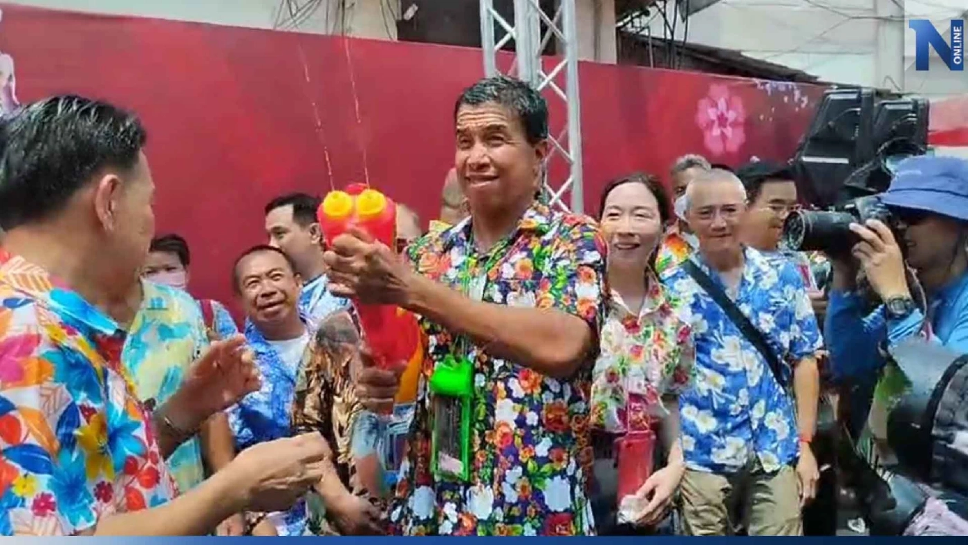 "ชัชชาติ" เปิดงาน "สงกรานต์ถนนข้าวสาร" อวยพรปีใหม่ไทย ขอให้ทุกคนมีความสุข