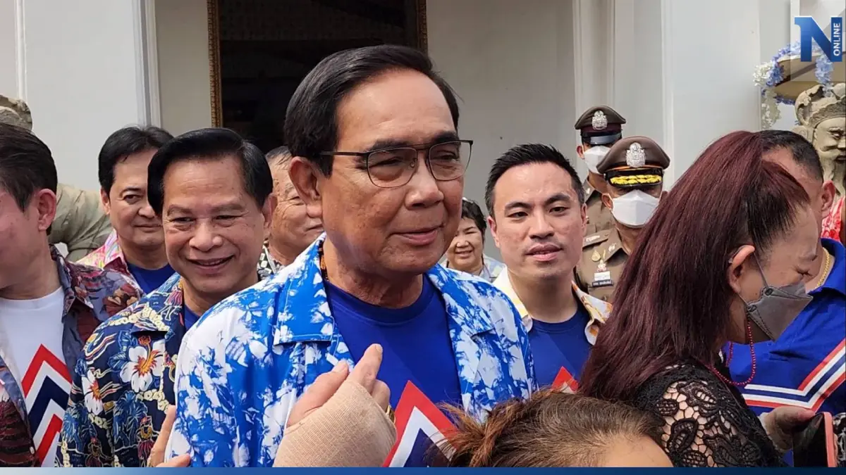 "บิ๊กตู่"ควงทีมรทสช.ทำบุญสงกรานต์ ขอพรให้บ้านเมืองสงบ "บิ๊กตู่"ควงทีมรทสช.ทำบุญสงกรานต์ ขอพรให้บ้านเมืองสงบ