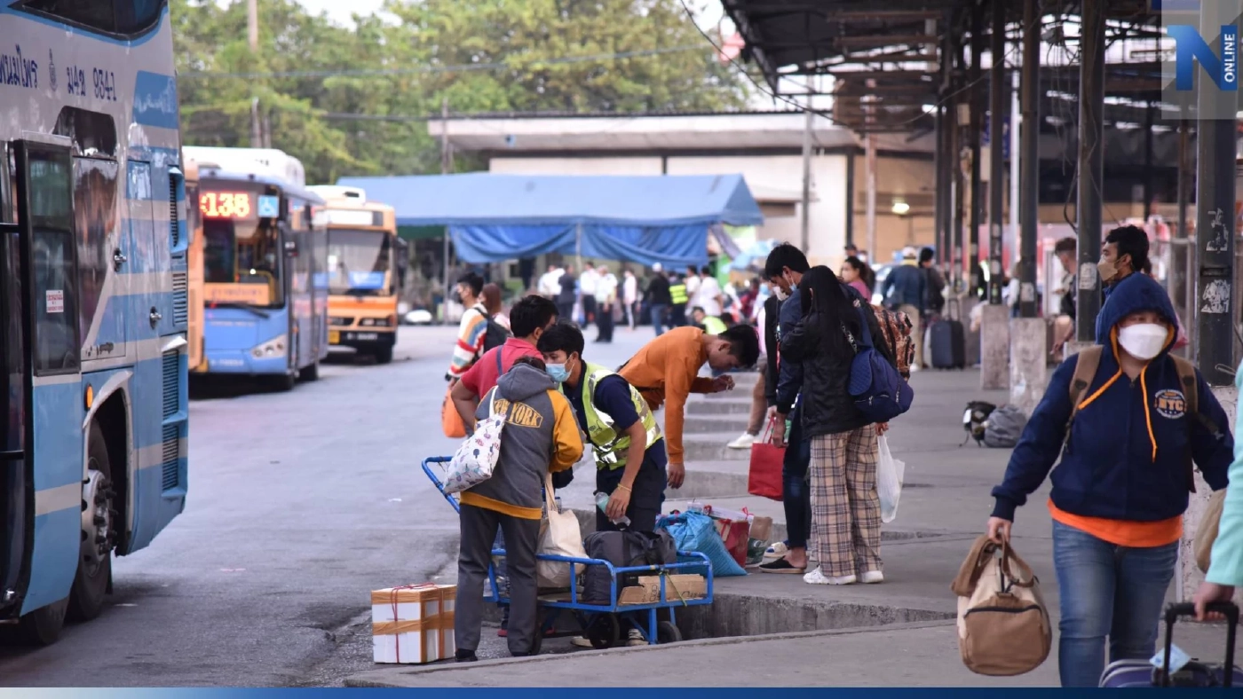 แห่ออกตจว.! บขส. เผยวานนี้เดินทางกว่า 4 หมื่นคน ยืนยันไม่มีการตกค้าง