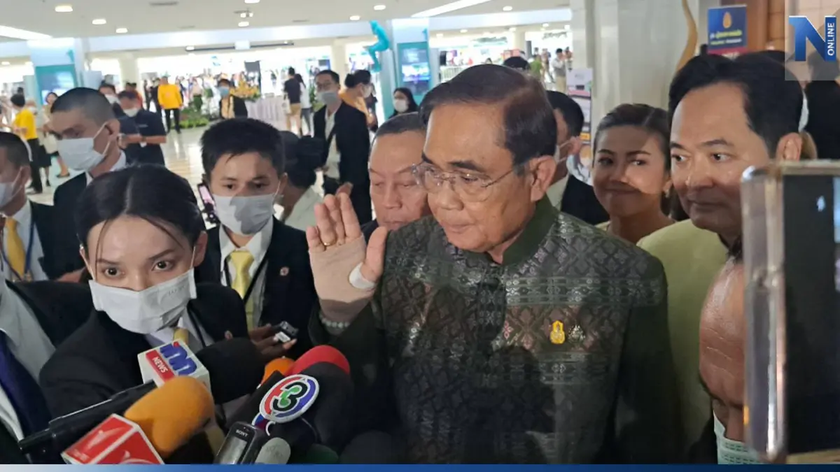 "นายกฯ" แจงเรื่องความสงบ ระบุไม่มีอะไร มีแต่การใช้ปาก หวั่นทำให้บานปลาย "นายกฯ" แจงเรื่องความสงบ ระบุไม่มีอะไร มีแต่การใช้ปาก หวั่นทำให้บานปลาย