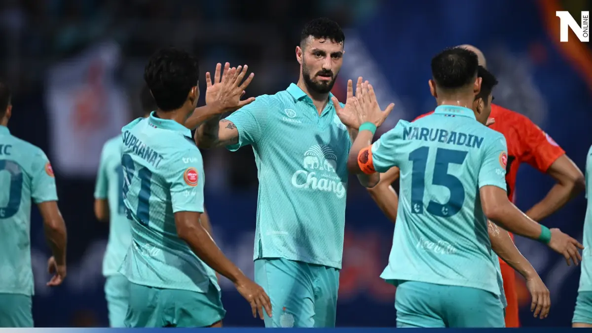 "บุรีรัมย์" อัด "ประจวบ" 2-0 ทะลุป้องกันแชมป์รีโว่คัพ