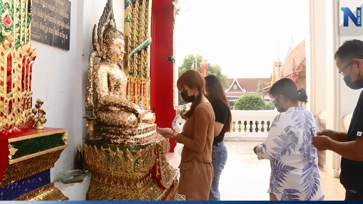 วันครอบครัวพิจิตรคึกคัก ปชช. กราบขอพร - สรงน้ำ "หลวงพ่อเพชร" เสริมมงคลชีวิต วันครอบครัวพิจิตรคึกคัก ปชช. กราบขอพร - สรงน้ำ "หลวงพ่อเพชร" เสริมมงคลชีวิต