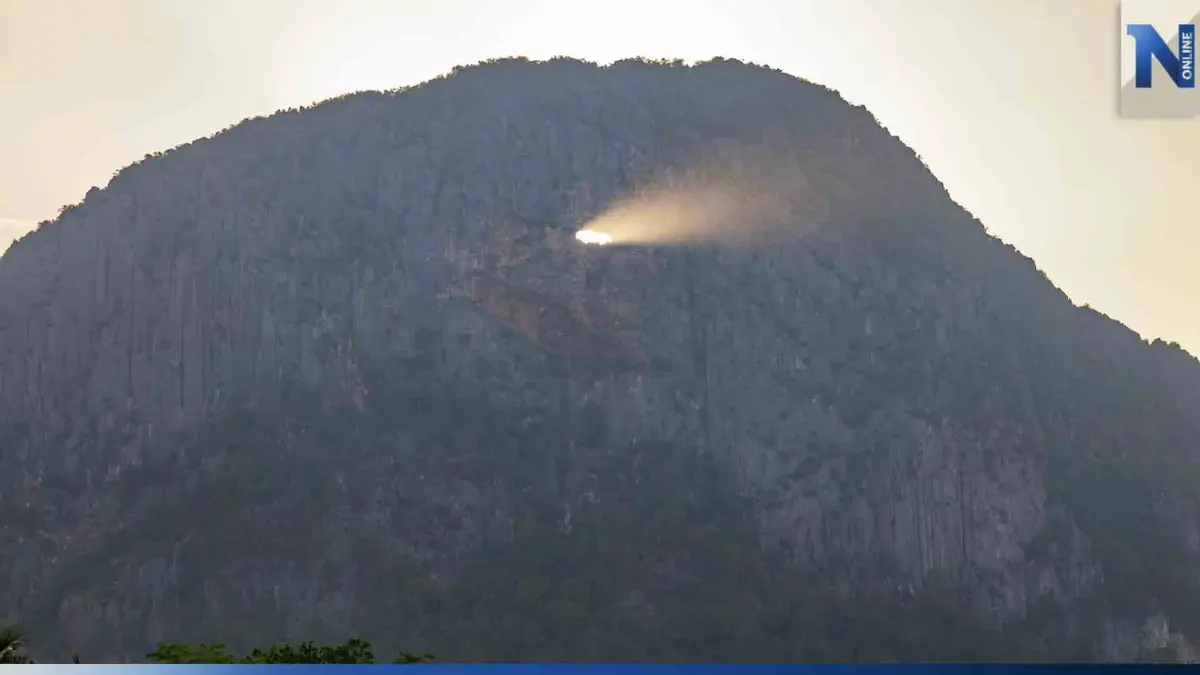 สวยตะลึง! "ดวงตาสวรรค์" ปรากฏการณ์แสงอาทิตย์ลอดปล่องถ้ำ เทือกเขากกมะม่วง