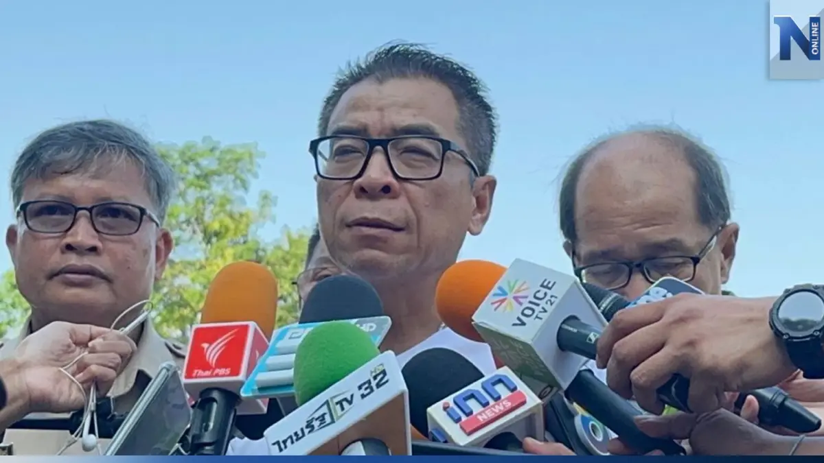 "แสวง"เตือน กปน. อย่าถ่ายรูปคู่คนดังที่มาใช้สิทธิ์ อาจถูกมองไม่เป็นกลาง "แสวง"เตือน กปน. อย่าถ่ายรูปคู่คนดังที่มาใช้สิทธิ์ อาจถูกมองไม่เป็นกลาง