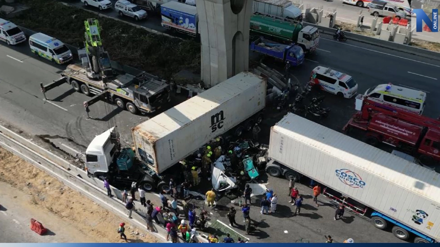 รถพ่วง 22 ล้อ ชนกัน 3 คันรวด จุดกลับรถ บางนาตราด กม.31 ดับ 1 เจ็บ 1