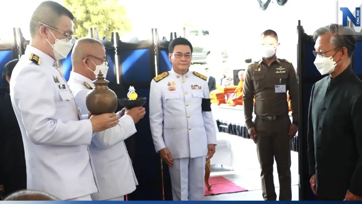 โปรดเกล้าฯ พระราชทานน้ำหลวงอาบศพ-พวงมาลาวางหน้าหีบศพ "บิดาจุรินทร์" โปรดเกล้าฯ พระราชทานน้ำหลวงอาบศพ-พวงมาลาวางหน้าหีบศพ "บิดาจุรินทร์"