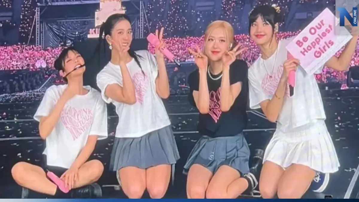 ห่วงฝนตก "สาวก BLINK" พกร่ม ดูคอนเสิร์ต "BLACKPINK" ได้แล้ว
