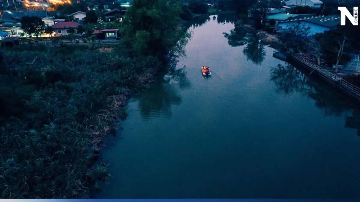 เย็นนี้ไปเลย Unseen ชวน "นั่งเรือชมหิ่งห้อย" กลางลำน้ำว้า สวนแตงสุพรรณบุรี เย็นนี้ไปเลย Unseen ชวน "นั่งเรือชมหิ่งห้อย" กลางลำน้ำว้า สวนแตงสุพรรณบุรี