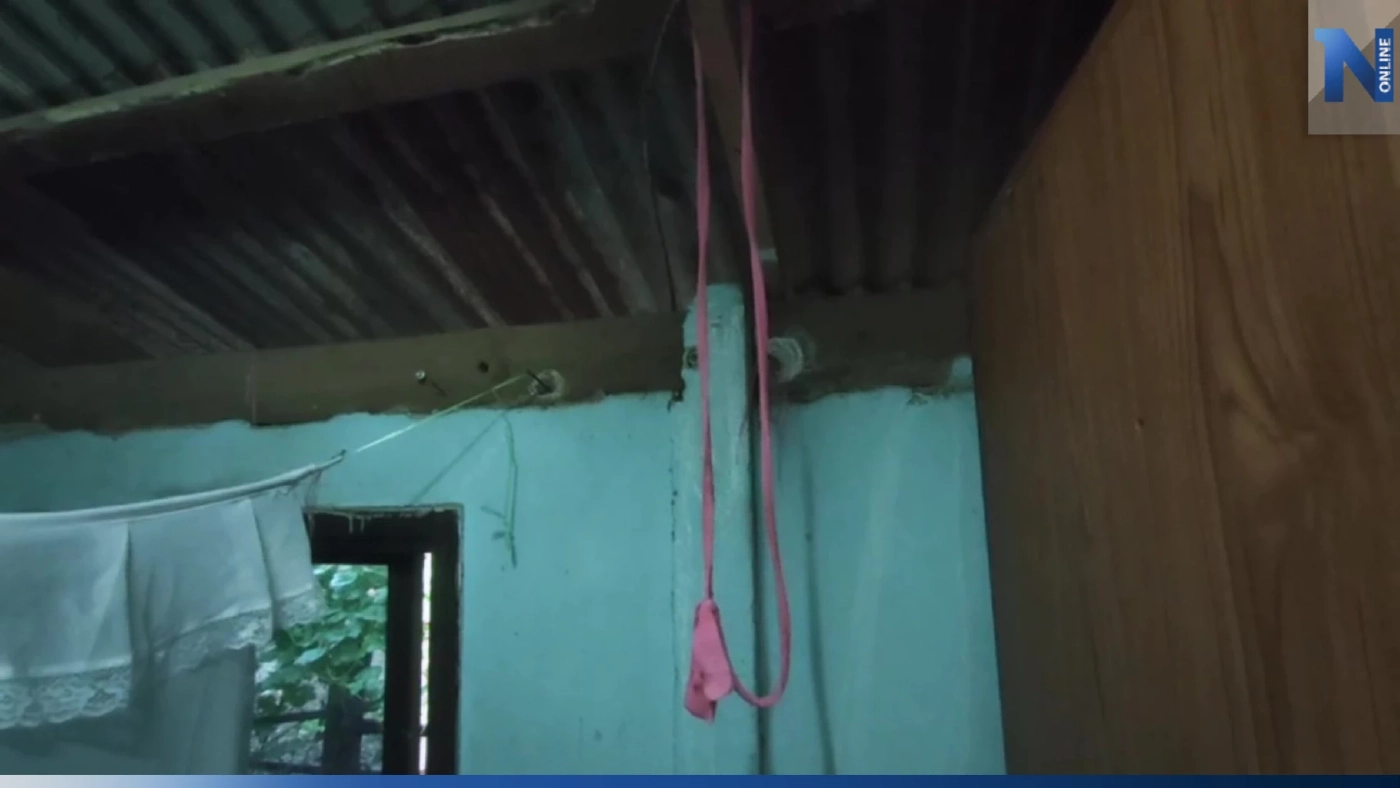 สลด! แม่เมาได้ที่ ใช้ด้ามไม้ถูพื้นที่ลูกวัย 14 จนน่วม ก่อนเข้าห้องผูกคอดับ สลด! แม่เมาได้ที่ ใช้ด้ามไม้ถูพื้นที่ลูกวัย 14 จนน่วม ก่อนเข้าห้องผูกคอดับ