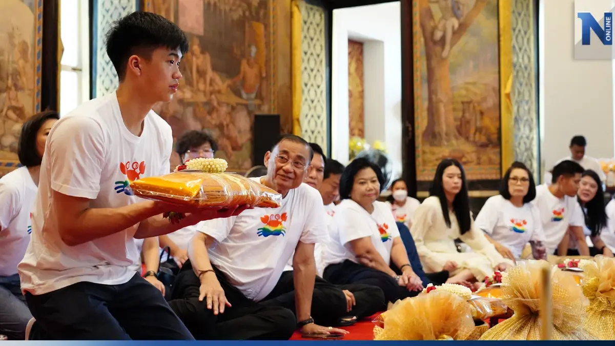 "ไปป์" ทำบุญวันเกิด "แม่ปู" ครบรอบ 56 ปี ถือเคล็ดเลข 59 พระให้พรได้กลับบ้าน