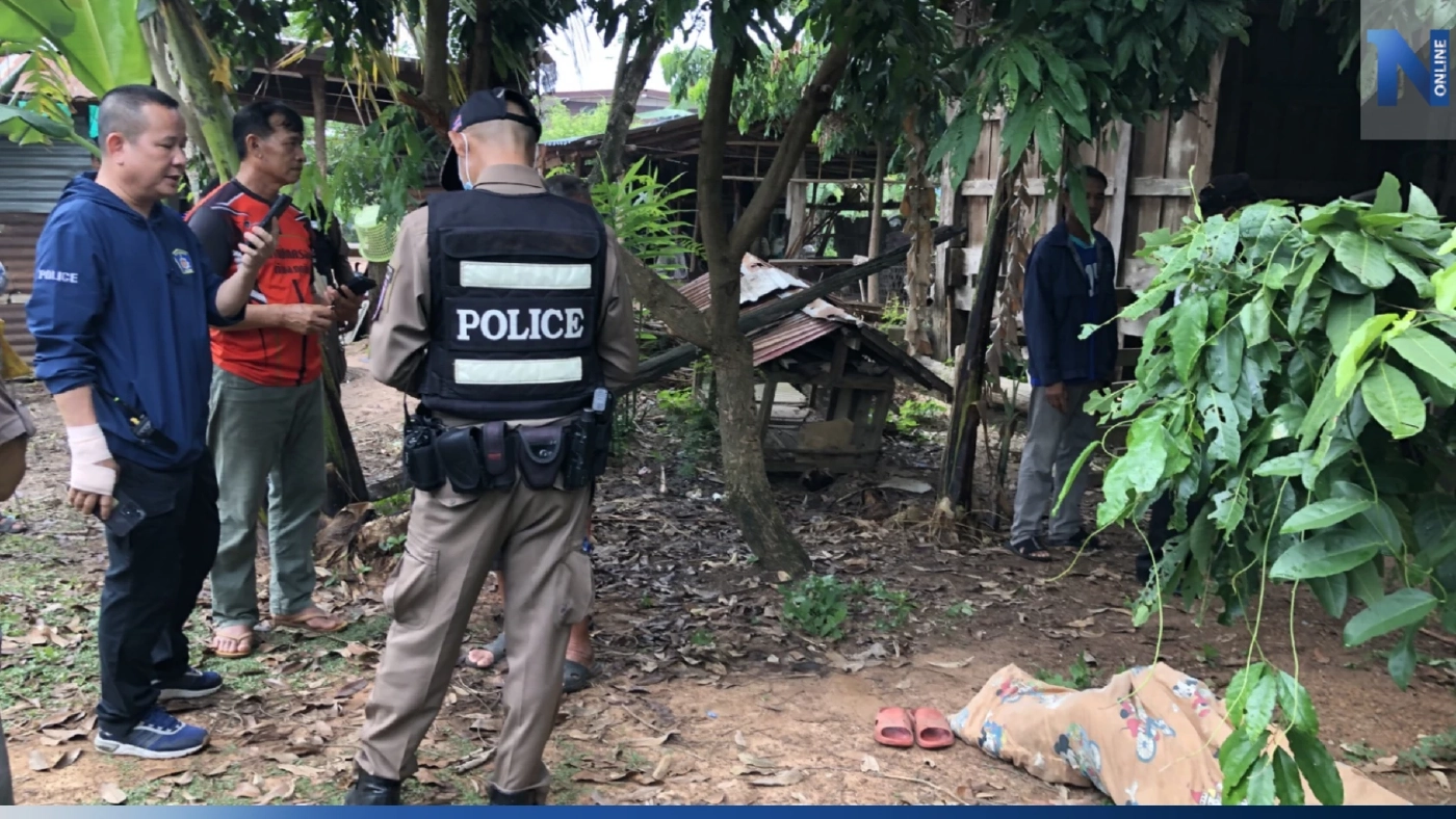 สลด! หลานทาสยานรก คลั่งฟันปู่สาหัสคาที่นอน ก่อนผูกคอหนีความผิด สลด! หลานทาสยานรก คลั่งฟันปู่สาหัสคาที่นอน ก่อนผูกคอหนีความผิด