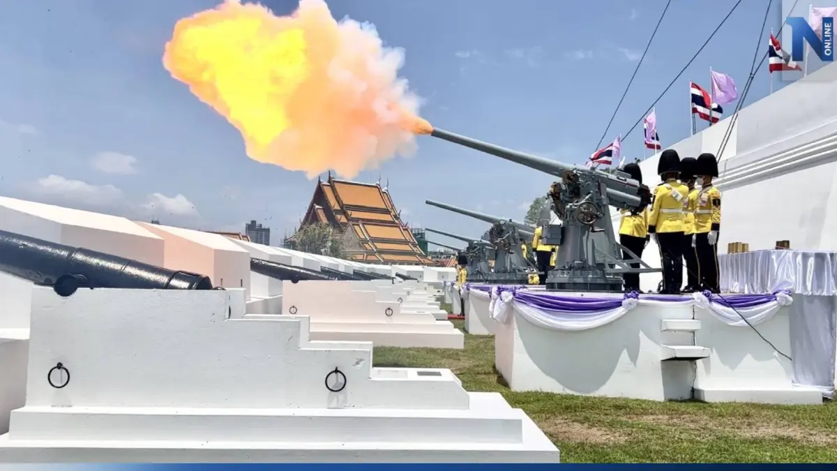 "ทร." ยิงสลุตหลวงเฉลิมพระเกียรติ สมเด็จพระนางเจ้าฯ พระบรมราชินี (คลิป) "ทร." ยิงสลุตหลวงเฉลิมพระเกียรติ สมเด็จพระนางเจ้าฯ พระบรมราชินี (คลิป)