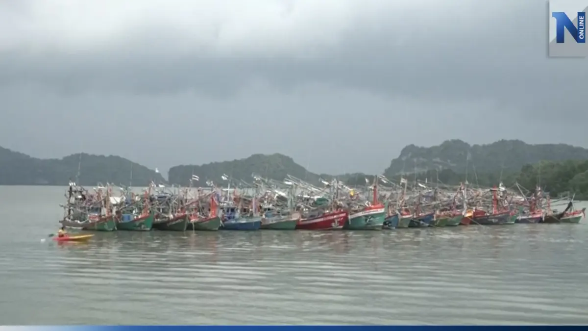 ท่าจะยาว! ม็อบเรือประมงเล็ก ปิดปากคลองปากบารา ขู่เตรียมยกระดับการชุมนุม