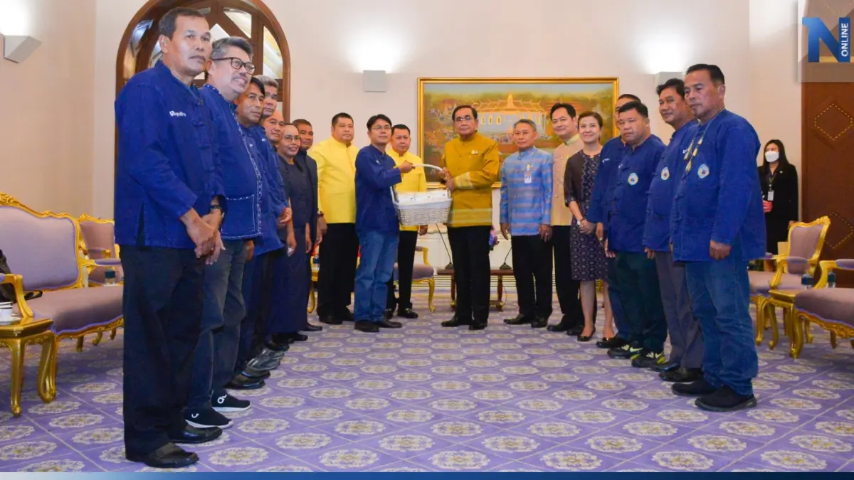 ปลัดเกษตรฯ นำผู้นำชาวนา และองค์กรชาวนาดีเด่นปี 66 เข้าพบนายกฯ