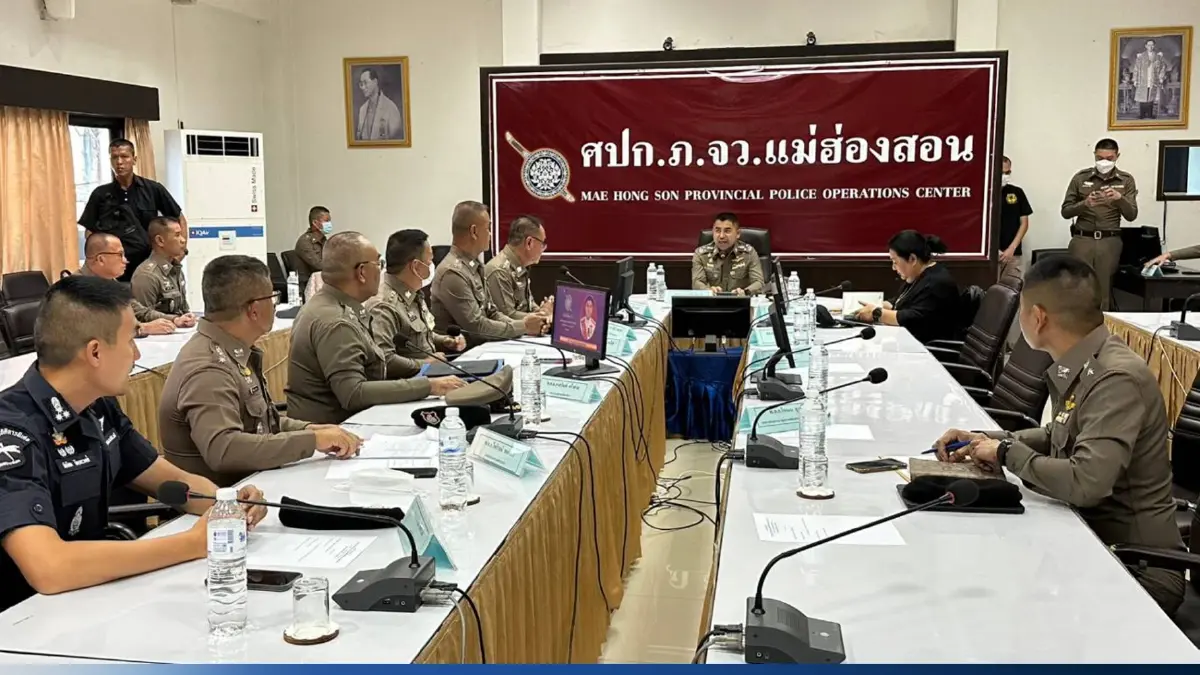 “พล.ต.อ.สุรเชษฐ์” รุดมอบกำลังเหยื่อนายจ้าง แม่ฮ่องสอน “พล.ต.อ.สุรเชษฐ์” รุดมอบกำลังเหยื่อนายจ้าง แม่ฮ่องสอน