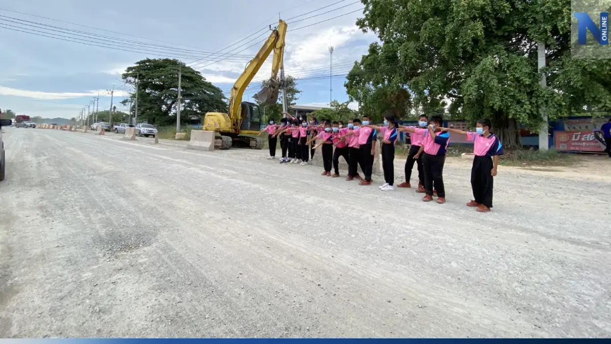 "ชาวบ้าน - นร." โอดได้รับผลกระทบ โครงการสร้างถนนผ่านชุมชนนาน 4 ปี ป่วยระนาว