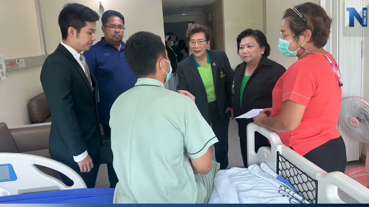 "พวงเพ็ชร"เยี่ยมนร.บาดเจ็บ เหตุถังดับเพลิงระเบิด ขอครั้งนี้เป็นบทเรียน