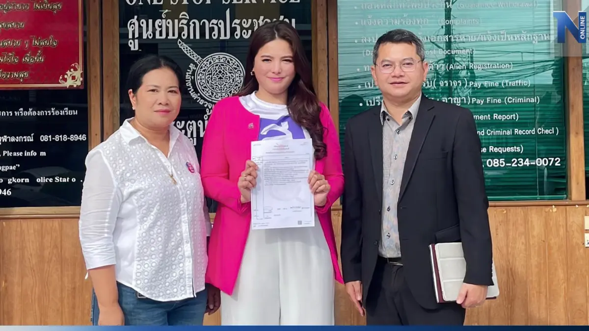 "สุดารัตน์" มอบ รองโฆษก ทสท. รุดช่วยเหยื่อแท็กซี่หื่น ทำอนาจารเด็กบนรถ "สุดารัตน์" มอบ รองโฆษก ทสท. รุดช่วยเหยื่อแท็กซี่หื่น ทำอนาจารเด็กบนรถ