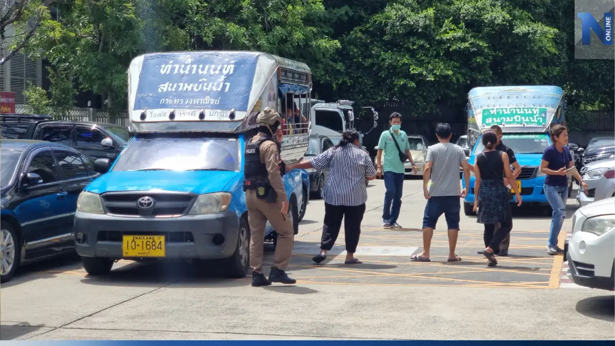 ตร.นนท์ คุมตัว 49 นักพนันบ่อน "เจ๊ ท." ขึ้นสองแถวส่งฟ้องศาลแขวงนนทบุรี ตร.นนท์ คุมตัว 49 นักพนันบ่อน "เจ๊ ท." ขึ้นสองแถวส่งฟ้องศาลแขวงนนทบุรี