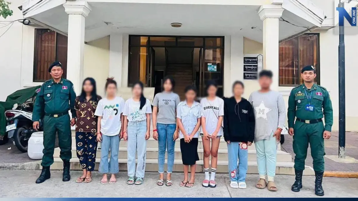 ตำรวจกัมพูชาจับกุมนักเรียนหญิงรุมตบกัน ตำรวจกัมพูชาจับกุมนักเรียนหญิงรุมตบกัน