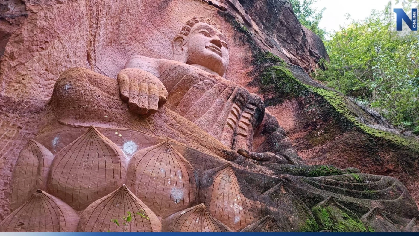 ชวนนมัสการ เที่ยวชมพระพุทธรูปแกะสลักบนผาแดง ช่วงหยุดยาววันวิสาขบูชา