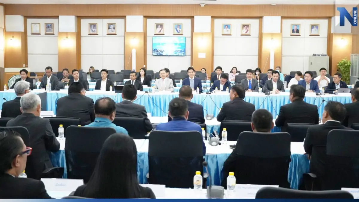 "พิธา" ลุยเลือกตั้งผู้ว่าภายใน 4 ปี ยันไม่ใช่เรื่องสุดโต่ง