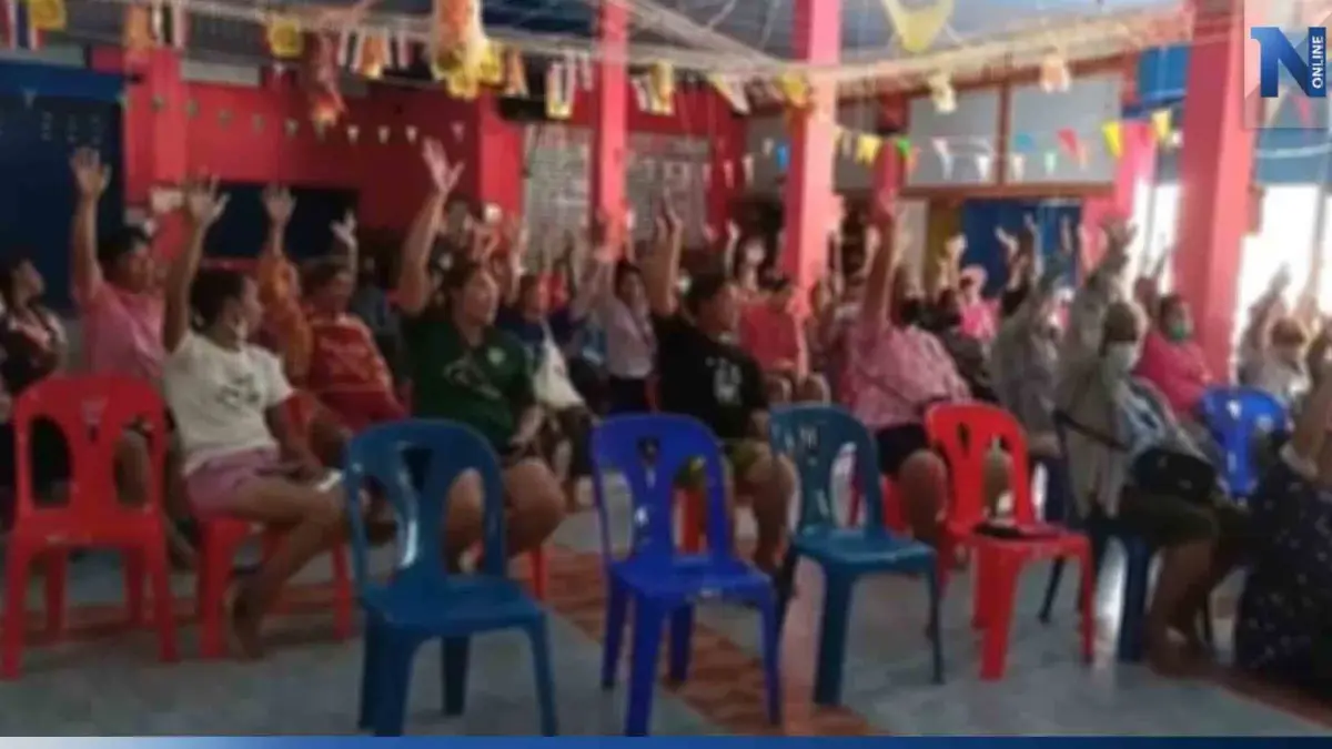ชาวบ้านวังตะเคียน รวมตัวขับไล่เจ้าอาวาส ปมกู้เงิน-สร้างหนี้วัด 3 ล้าน