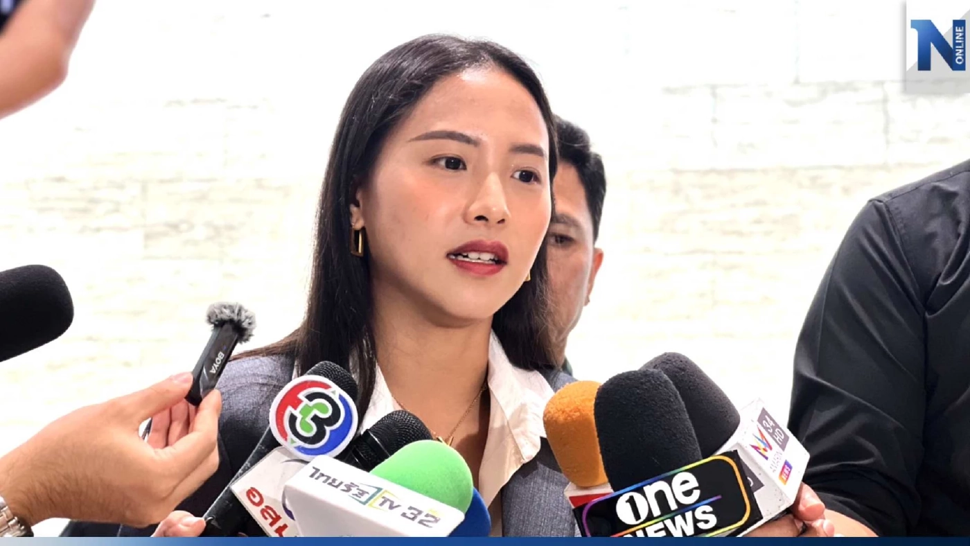 "ไอซ์ รักชนก" ซัด สส.ดูหนังโป๊-นั่งหลับในสภา ยังหนักกว่าตนแค่ยกขา