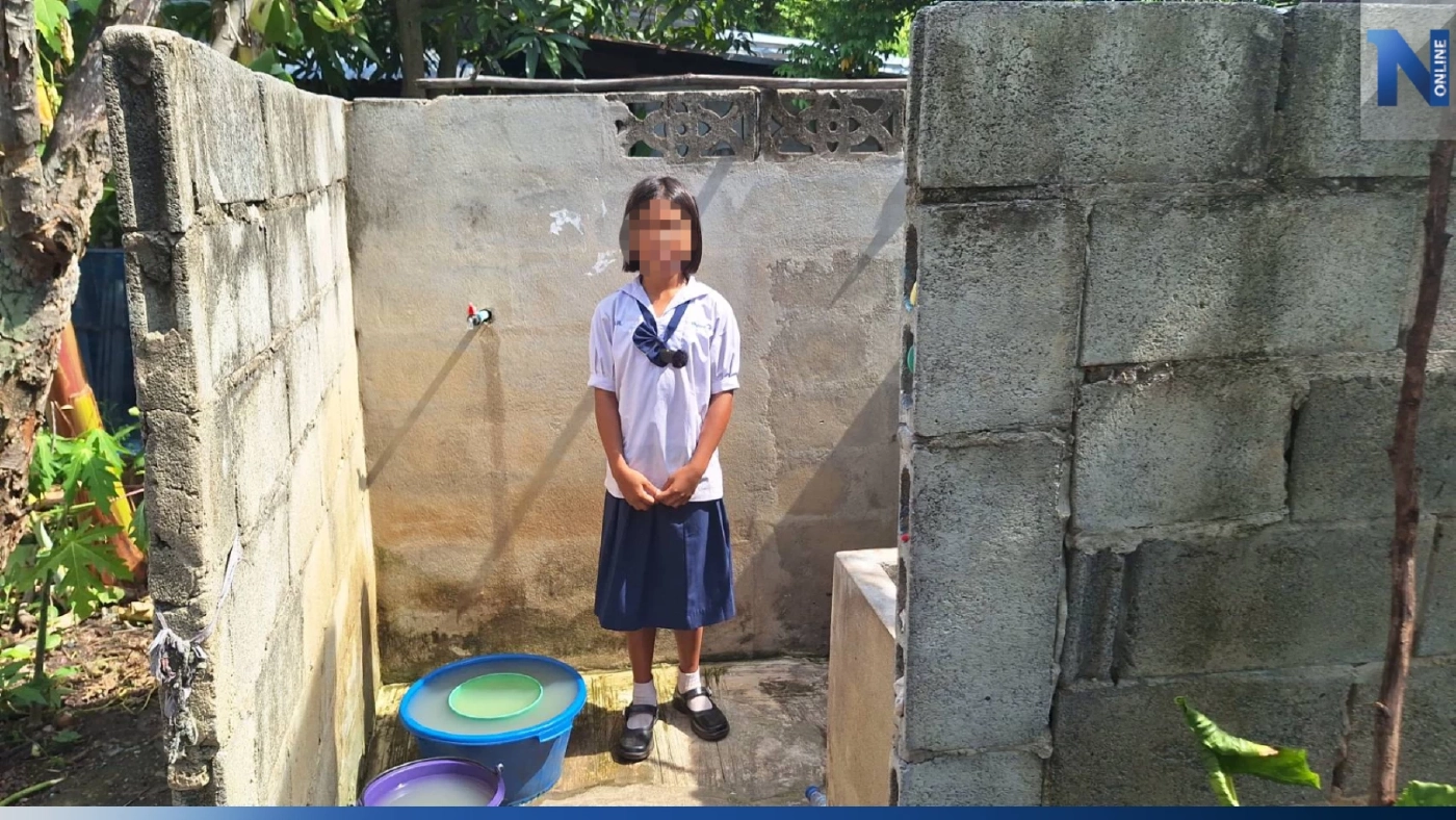 วอนช่วย ครูอุดรฯ โพสต์สงสาร 2 ยายหลาน บ้านหลังคารั่ว ห้องน้ำลมโชยไม่มีหลังคา วอนช่วย ครูอุดรฯ โพสต์สงสาร 2 ยายหลาน บ้านหลังคารั่ว ห้องน้ำลมโชยไม่มีหลังคา