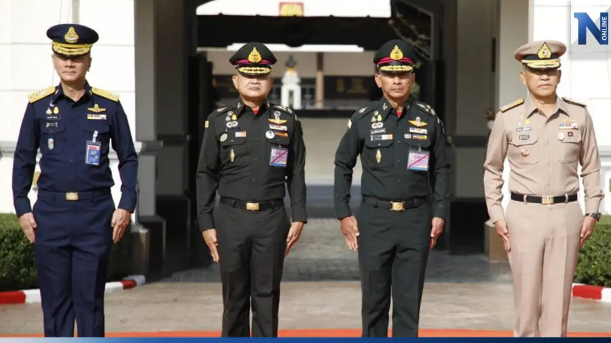"ผบ.เหล่าทัพ" ตบเท้าชิ่งโหวตนายกฯ ล้วนติดภารกิจ ไม่เข้าประชุมสภา 13 ก.ค. "ผบ.เหล่าทัพ" ตบเท้าชิ่งโหวตนายกฯ ล้วนติดภารกิจ ไม่เข้าประชุมสภา 13 ก.ค.