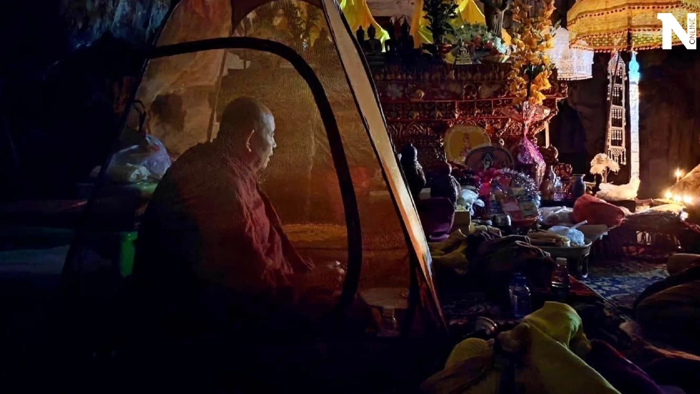 แชร์สนั่น ภาพล่าสุด "ครูบาบุญชุ่ม" เข้าถ้ำจำพรรษา เป็นเวลา 3 เดือน 3 วัน แชร์สนั่น ภาพล่าสุด "ครูบาบุญชุ่ม" เข้าถ้ำจำพรรษา เป็นเวลา 3 เดือน 3 วัน