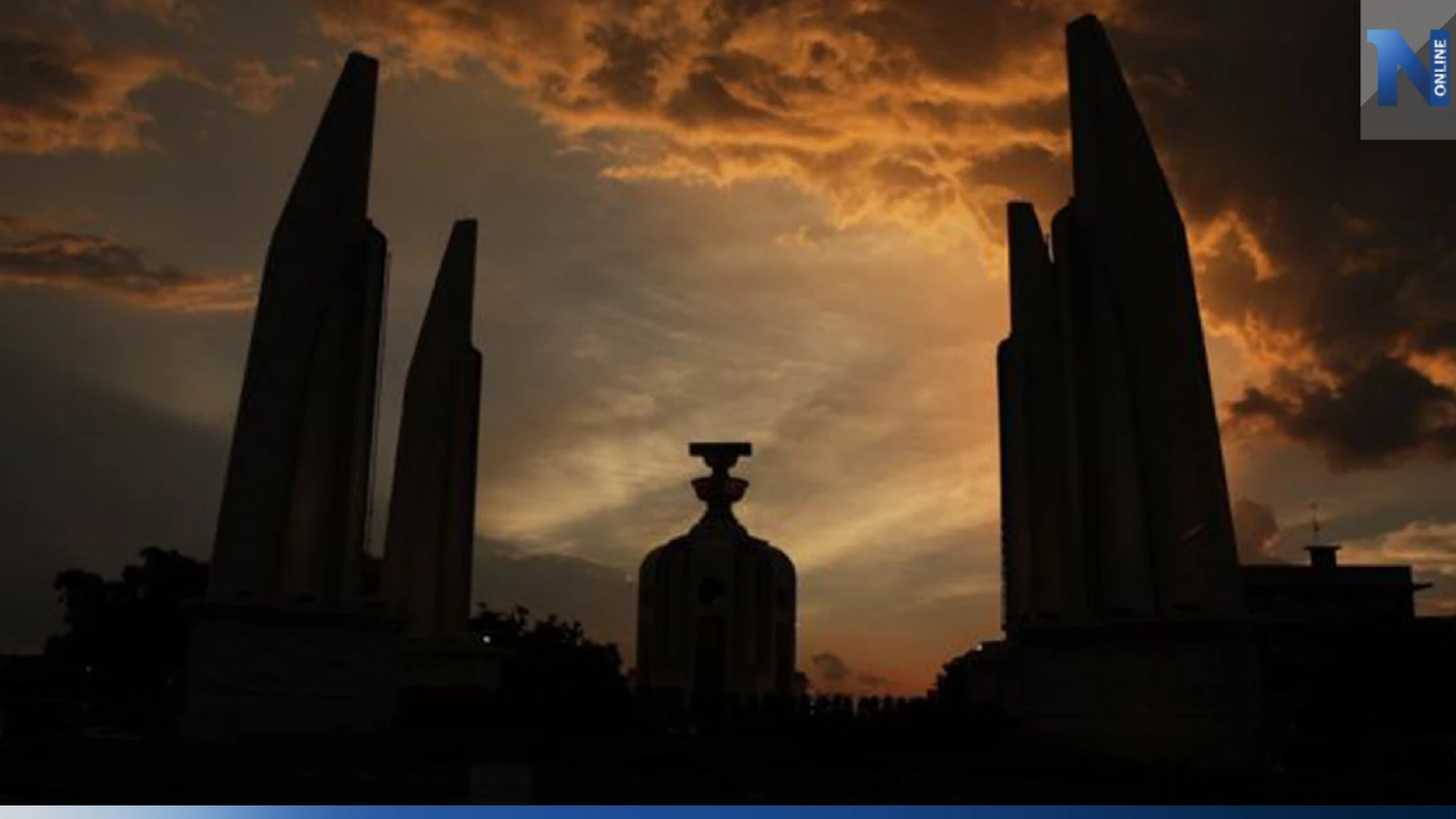 ประชาชนผิดหวัง 'พิธา' วืดนายกฯ เพื่อไทยอาจพลิกขั้วตั้งรบ.