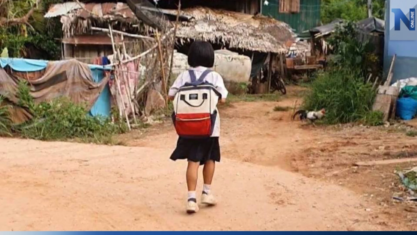 ชื่นชม "น้องหว้า" เด็กยอดกตัญญูวัย 10 ขวบ เดินกลับบ้าน ดูแลปู่ที่ป่วยทุกวัน