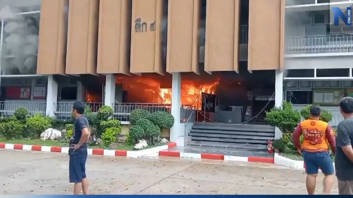ระทึก! ไฟไหม้อาคารเรียน รร.พิบูลวิทยาลัย ก่อนงานสถาปนาเพียง 1 วัน
