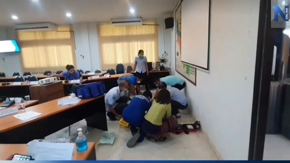 อดีต ผอ.โรงเรียน วูบหมดสติ กลางที่ประชุม อ.แปลงยาว ล่าสุดปลอดภัยแล้ว