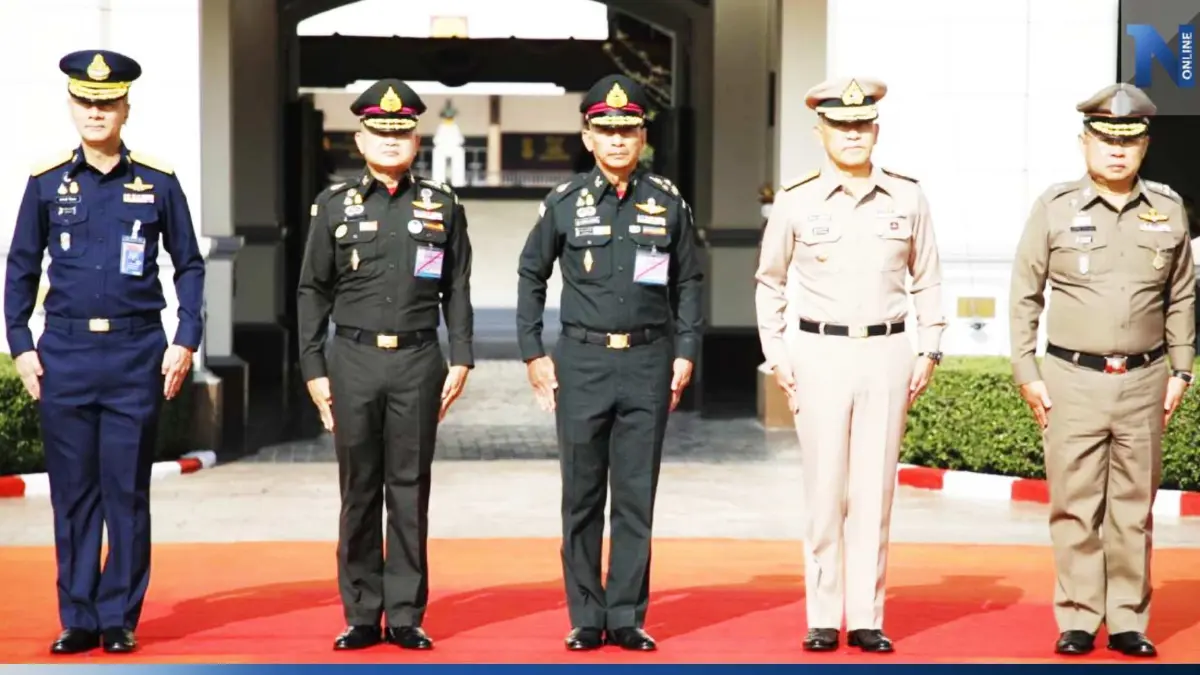 ตบเท้าร่วมโหวต! ผบ.เหล่าทัพ-ตำรวจ พร้อมเข้าประชุมสภาฯ เลือกนายกฯ รอบ 2 ตบเท้าร่วมโหวต! ผบ.เหล่าทัพ-ตำรวจ พร้อมเข้าประชุมสภาฯ เลือกนายกฯ รอบ 2