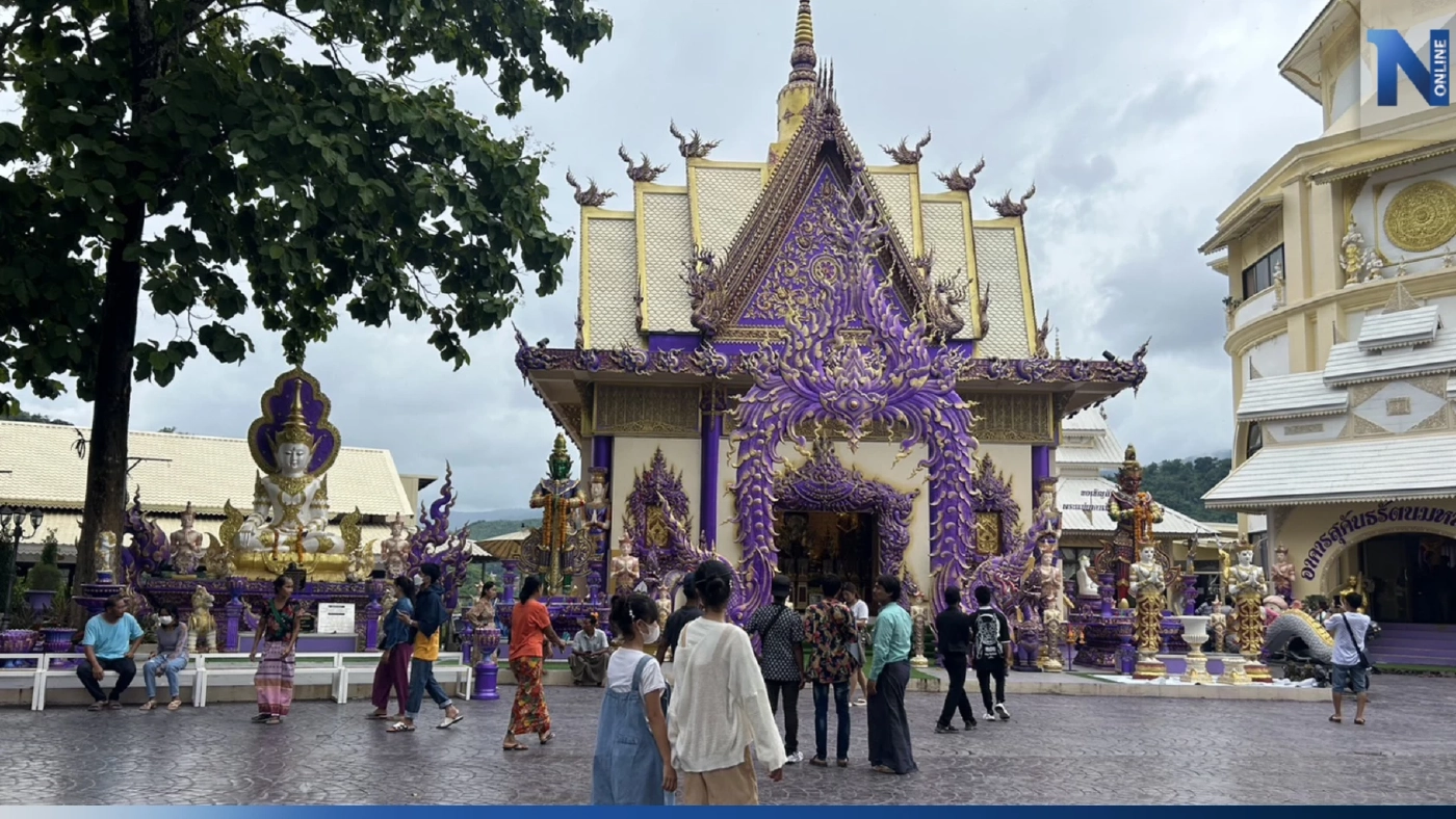 ชาวเมียนมาจำนวนมาก พาครอบครัวข้ามมาเที่ยว วัดพระธาตุดอยเวา วันเข้าพรรษา