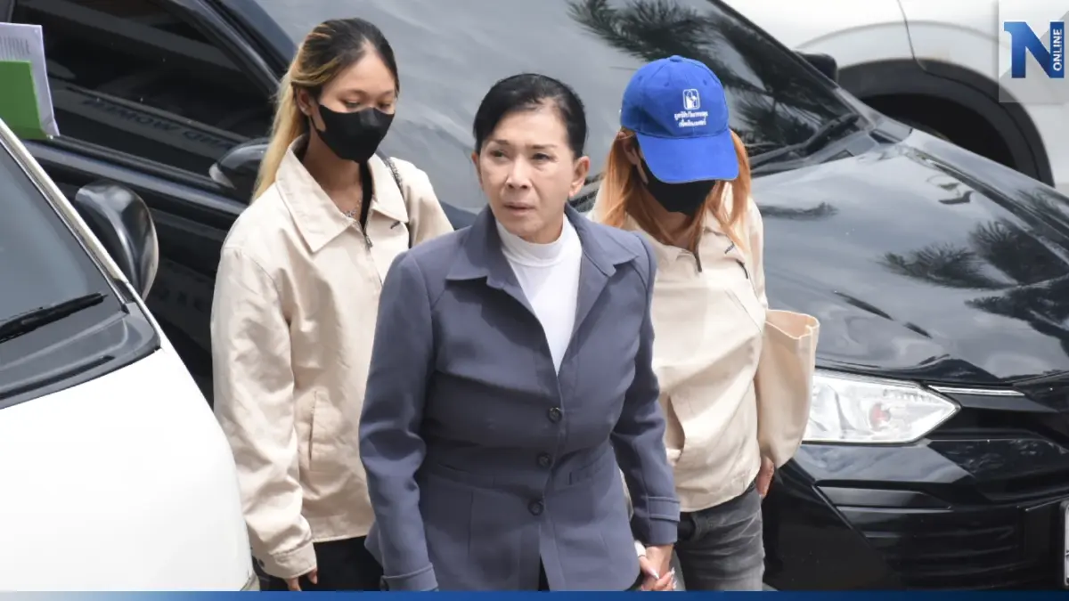 "ปวีณา" พา "ชมพู่" ให้ปากคำตำรวจเพิ่ม แจงปมบุกรุกห้องอดีตสามี