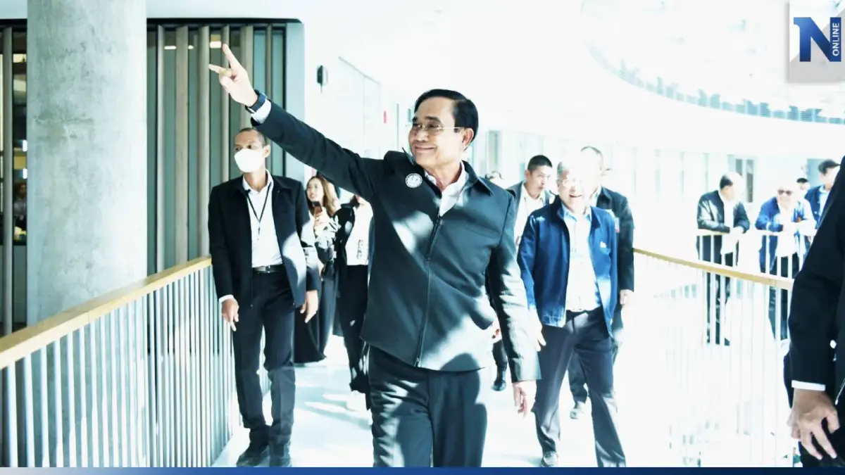 รัฐบาล โต้ เพื่อไทย "พล.อ.ประยุทธ์" ยึดกม.ปัดใช้การเมืองนำ แต่งตั้งโยกย้ายขรก.