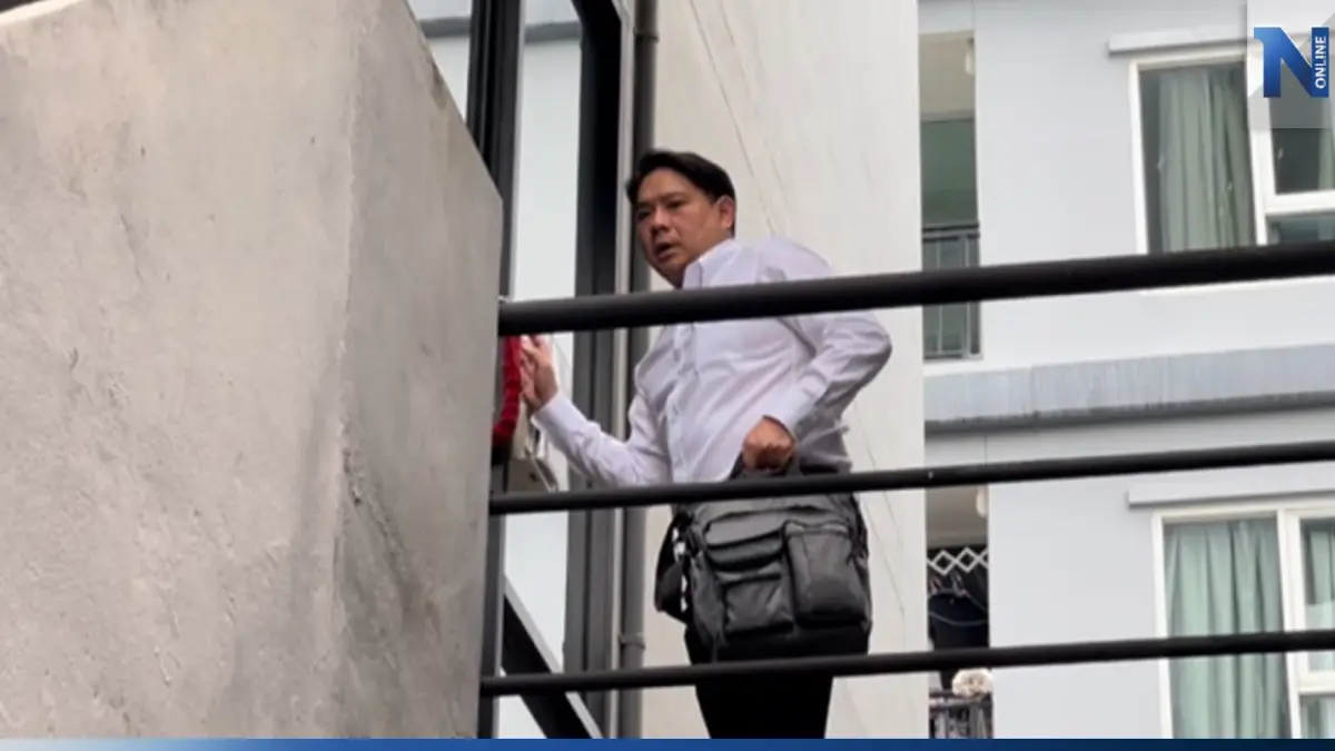 "พิจารณ์" หน้าเครียดระบุ "เพื่อไทย" ยังไม่ติดต่อร่วมประชุมแกนนำ 8 พรรค "พิจารณ์" หน้าเครียดระบุ "เพื่อไทย" ยังไม่ติดต่อร่วมประชุมแกนนำ 8 พรรค
