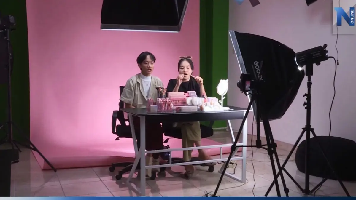 TIKTOK SHOP กำลังมาแรงในอินโดนีเซีย (คลิปข่าว) TIKTOK SHOP กำลังมาแรงในอินโดนีเซีย (คลิปข่าว)