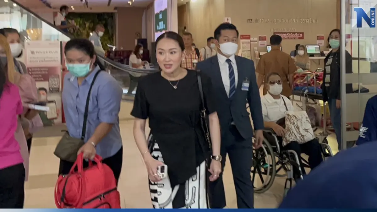 “อุ๊งอิ๊งค์” ดอดเยี่ยมซ้ำ “ทักษิณ” ปัดตอบสื่อ ขอแถลงที่พรรคเพื่อไทย