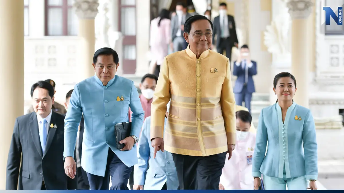 ส่งท้าย"ครม.ประยุทธ์"-"บิ๊กตู่" ร่วมถ่ายภาพกับคณะรัฐมนตรี-จนท.-แม่บ้าน