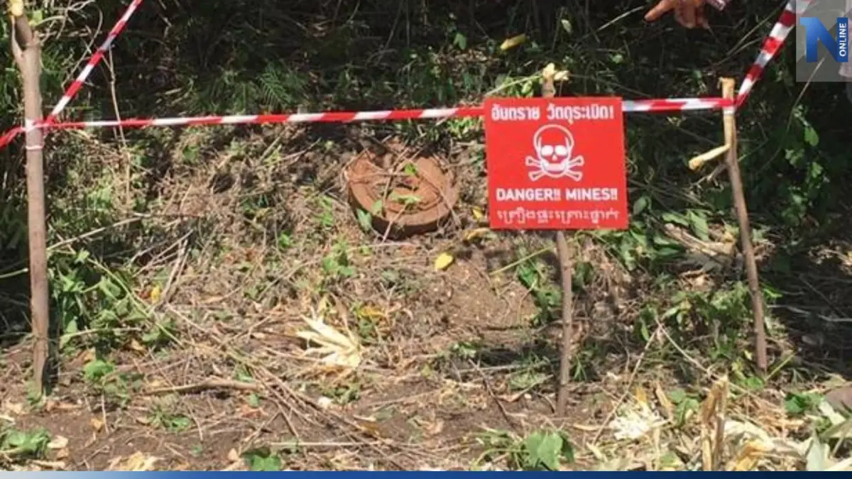 ทหาร-EOD เข้าเก็บกู้ระเบิดดักทำลายรถถัง พื้นที่ชายแดนคลองหาด จ.สระแก้ว ทหาร-EOD เข้าเก็บกู้ระเบิดดักทำลายรถถัง พื้นที่ชายแดนคลองหาด จ.สระแก้ว
