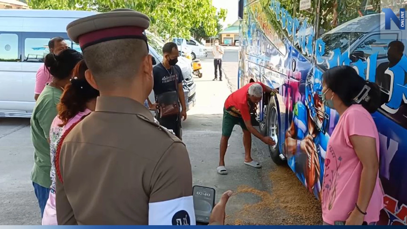 รถบัสกำลังจะไปทัศนศึกษา เหยียบนักเรียน ป.3 หวิดดับ