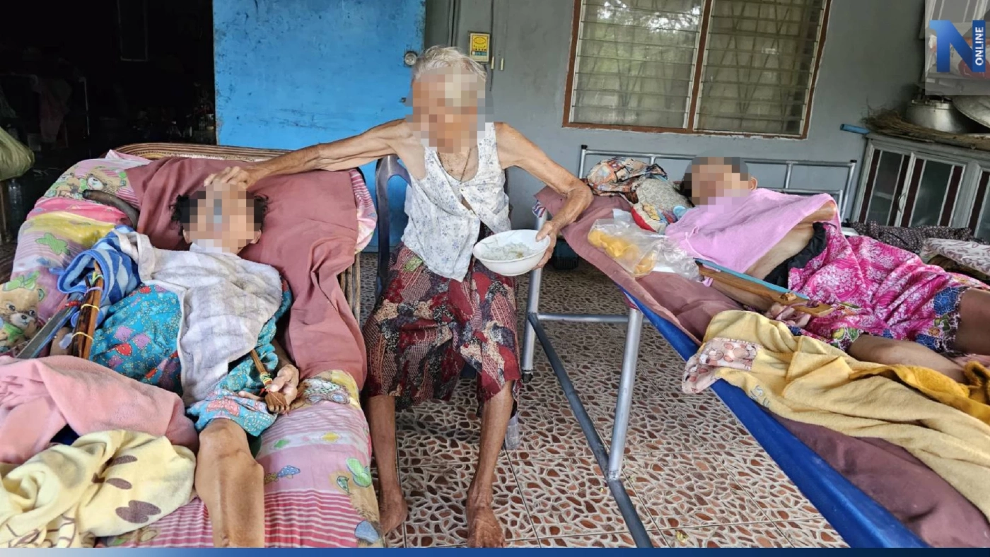 รักไม่เสื่อมคลาย! สุดยอดแม่วัย 94 เลี้ยงลูกสาวฝาแฝด พิการติดเตียงกว่า 80 ปี