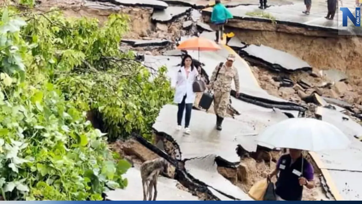 ฝนถล่ม น้ำป่าซัด เส้นทาง"ตาก"เสียหาย กระทบค้าชายแดน นร.กินนอนในโรงเรียน ฝนถล่ม น้ำป่าซัด เส้นทาง"ตาก"เสียหาย กระทบค้าชายแดน นร.กินนอนในโรงเรียน